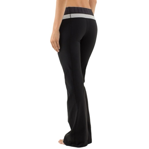 Vintage Lululemon Flare Groove Pant Regular Sz 5/6 34” Inseam - Picture 6 of 8